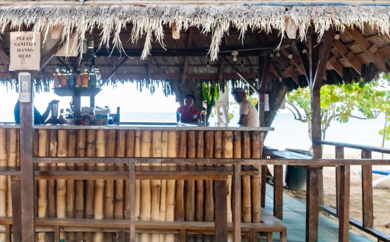 Yellow Bird Sea Negril Esterno foto